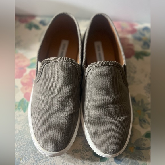 Steve Madden Shoes - Steve Madden Symba 10M